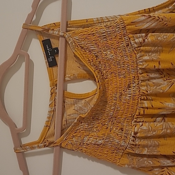 3/$27 Lily Morgan summer tank - Picture 2 of 5